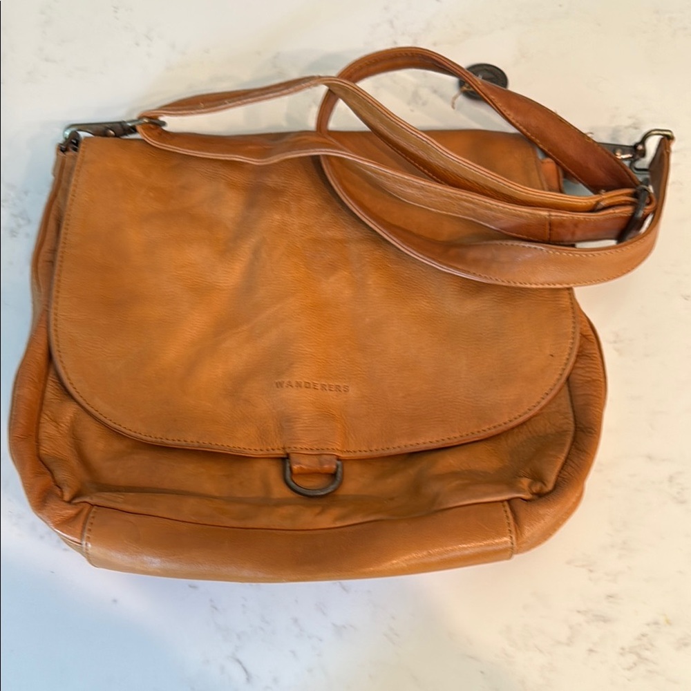 Wanderers Caramel Leather Shoulder Bag